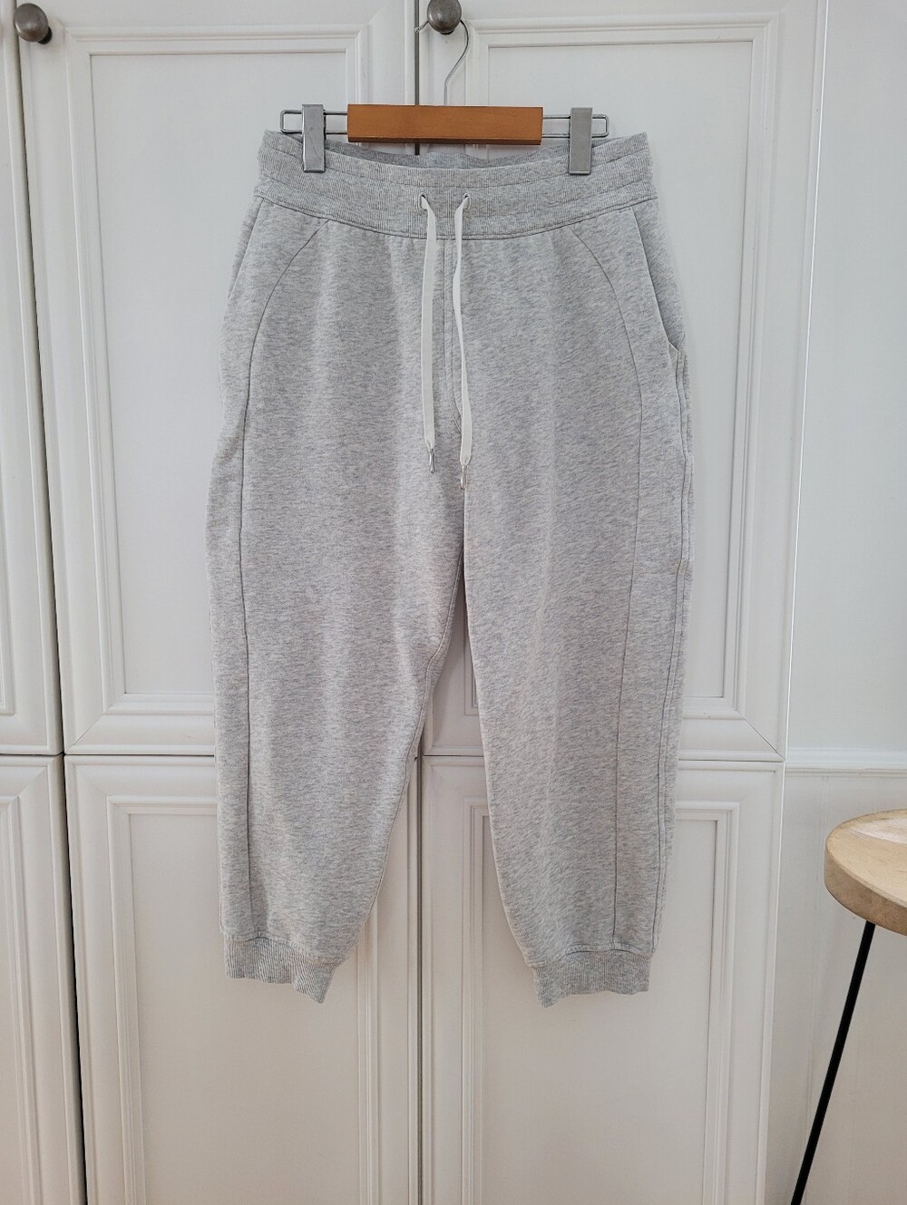 LULULEMON SCUBA JOGGER GREY SZ 8